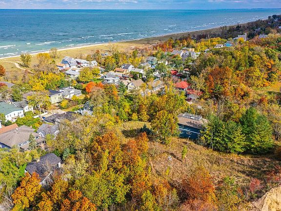 3rd image of 605 Lake Shore Dr