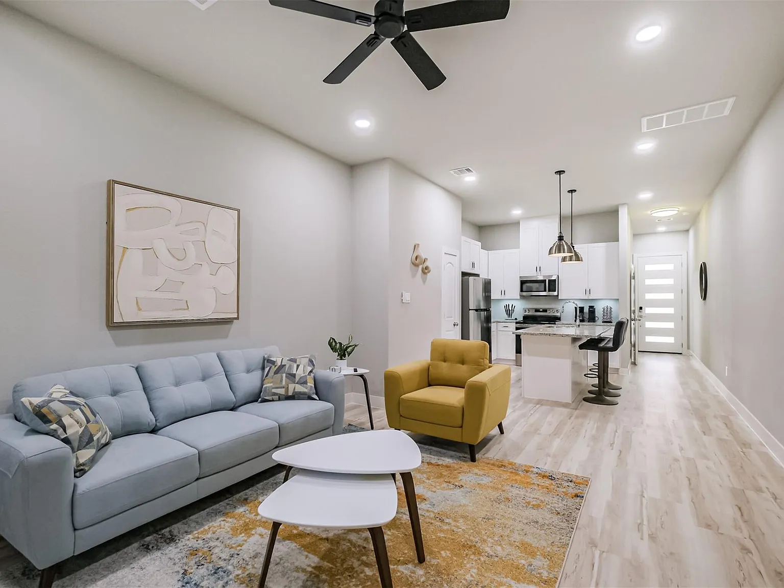 3 bed, 2.5 bath, 1472 sqft, $2,100 — Photo 1