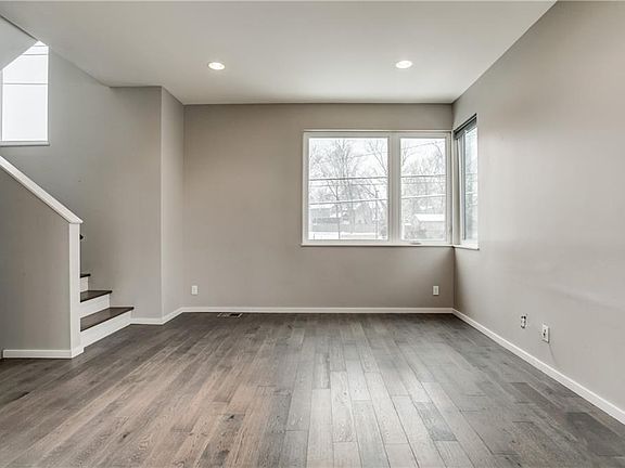 4th image of 820 E 27th St