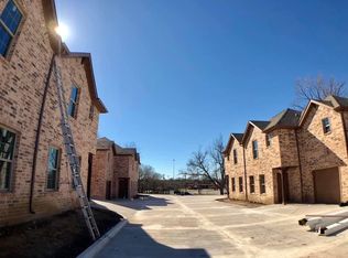 1524 N Broughton St, Sherman, TX 75090