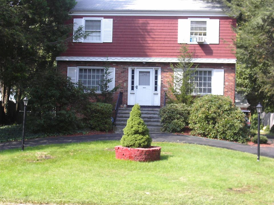 147 Woodbine Circle
