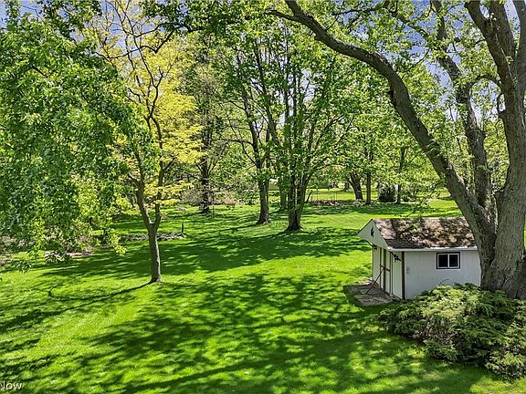 3rd image of 8089 Wesley Dr