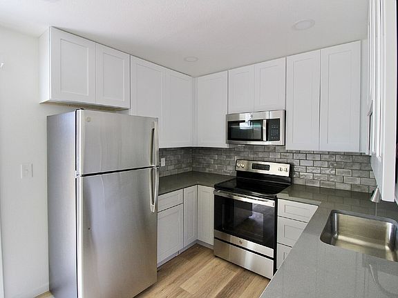 2nd image of 85 S 18th Ave Unit 2