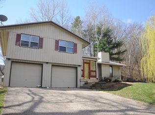 N2231 Hickory Ln, La Crosse, WI 54601