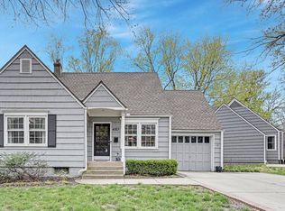 4323 W 67th St, Prairie Village, KS 66208