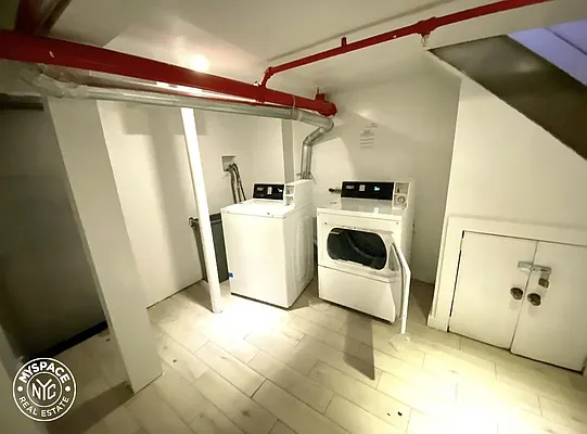 Rented by MySpaceNYC | media 9