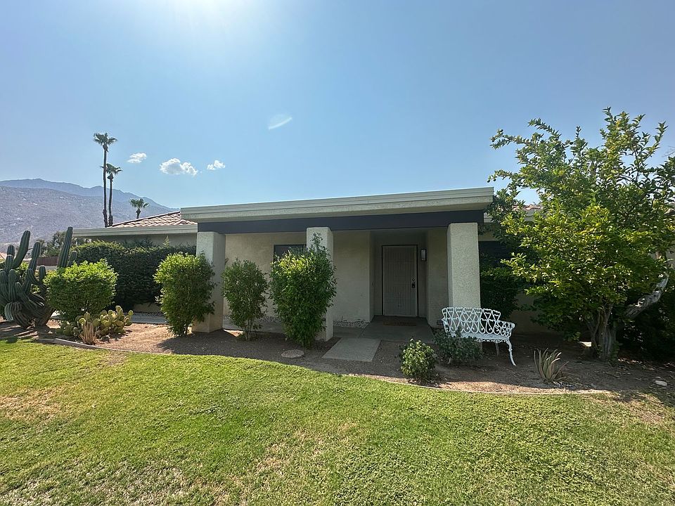 1st image of 672 N Majorca Cir