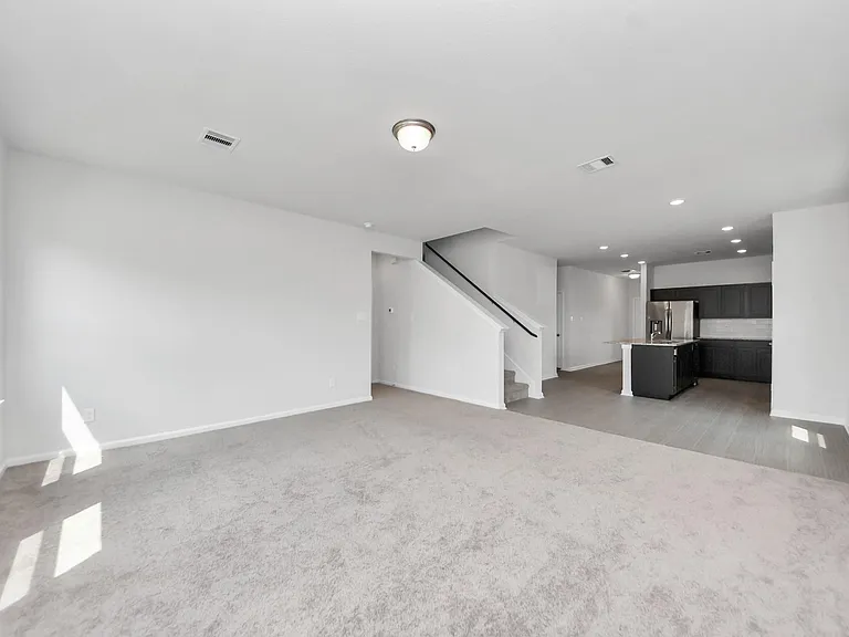 2715 Crested Creek Ln — Photo 21
