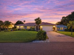 12070 Bohman Ln, Bokeelia, FL 33922