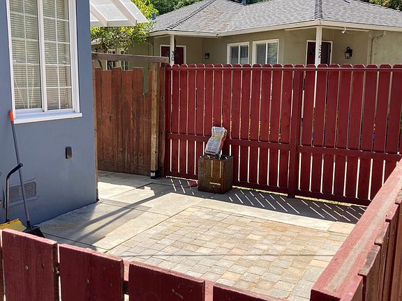 3rd image of 36 Arrowhead Ln
