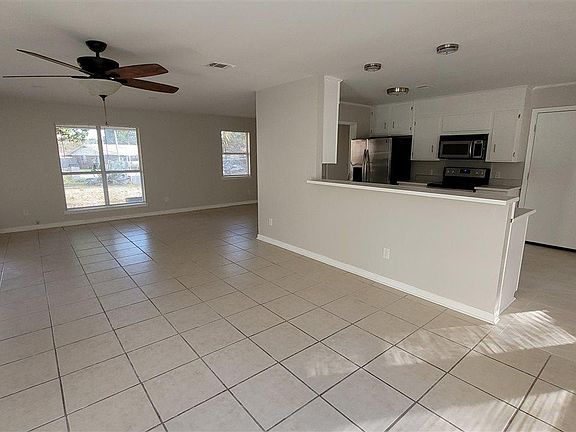 5th image of 8561 Wyckham Pl
