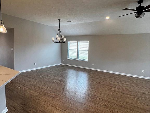 4th image of 6702 Path Way Ct