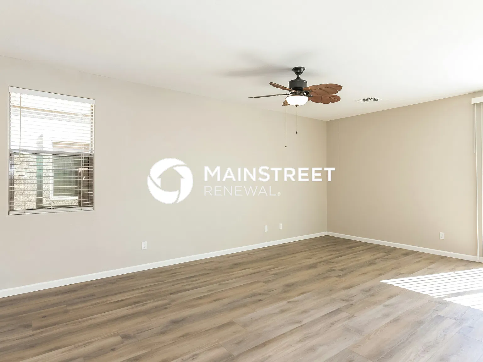 6311 S 32nd Gln — Photo 3