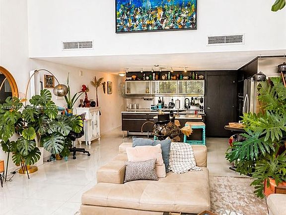 3rd image of 6000 Collins Ave APT 515