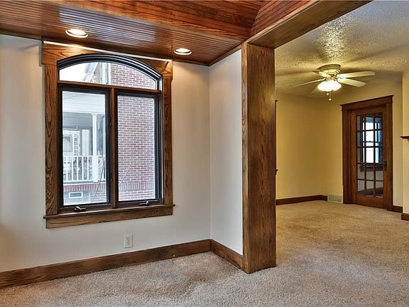 4th image of 302 Illinois Ave