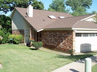 138 Main Pl, Euless, TX 76040
