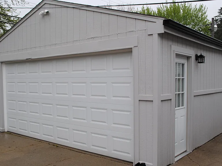 2215 E Lincoln Ave — Photo 16