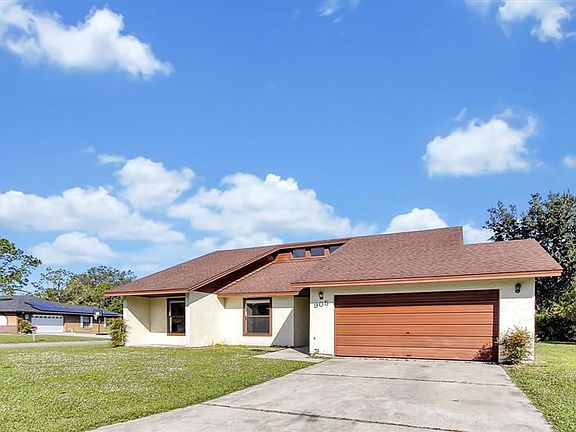 3rd image of 905 Mendoza Ln