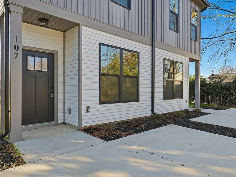 107 Virginia Ave — Photo 9