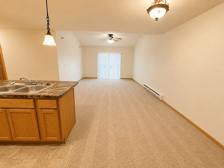 Berry Pointe Luxury Apartments — Photo 30
