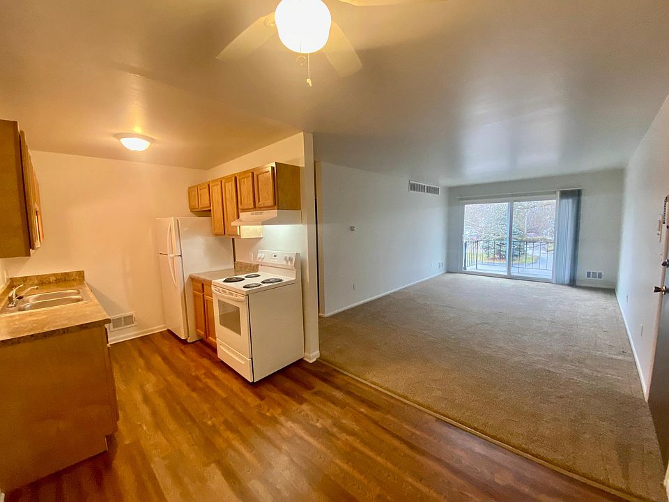 1st image of 2738 Golfside Dr #406