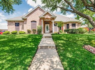 805 Oak Crest Rd, Burleson, TX 76028