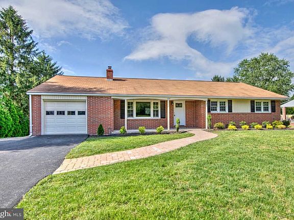 2nd image of 108 Crescent Dr