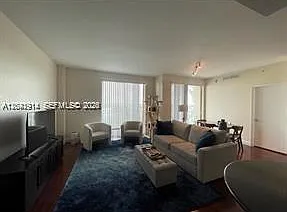 Downtown Dadeland Condo N — Photo 2