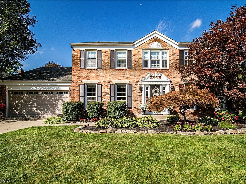 1st image of 32281 N Burr Oak Dr