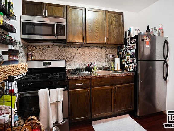 2nd image of 418 E 119th St #1B