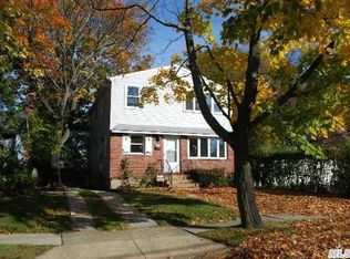 2971 Bellport Ave, Wantagh, NY 11793