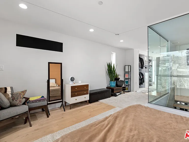 9703 S Normandie Ave — Photo 23