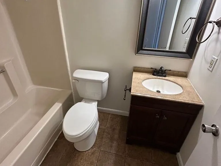1336 Bradley Dr — Photo 6