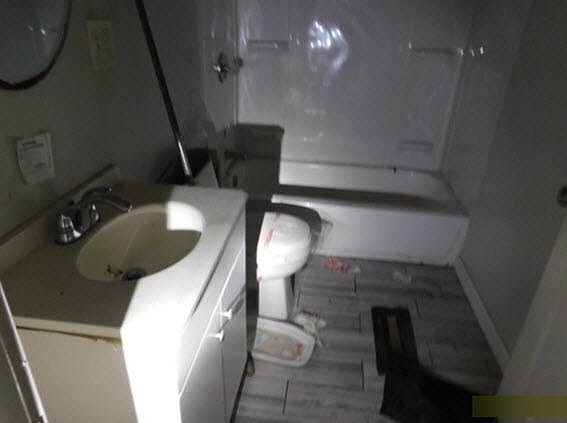 4th image of 212 Hill St