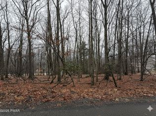 Eastwood Dr, Greentown, PA