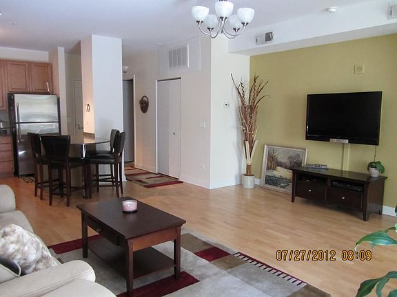 4th image of 565 W Quincy St Unit 1114