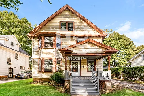 40 Lux St Photo 1