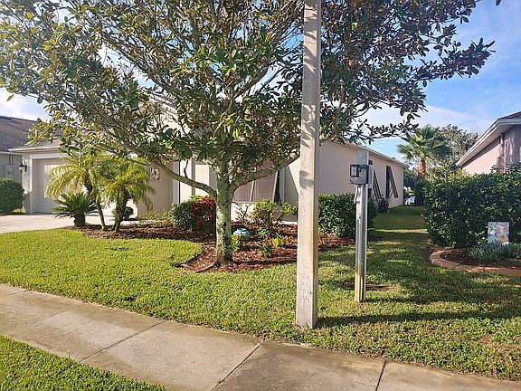 2nd image of 212 Grand Preserve Way