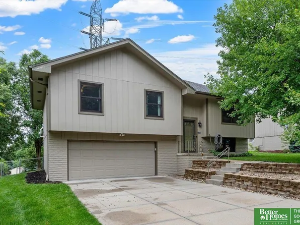 11225 Erskine St, Omaha, NE 68164