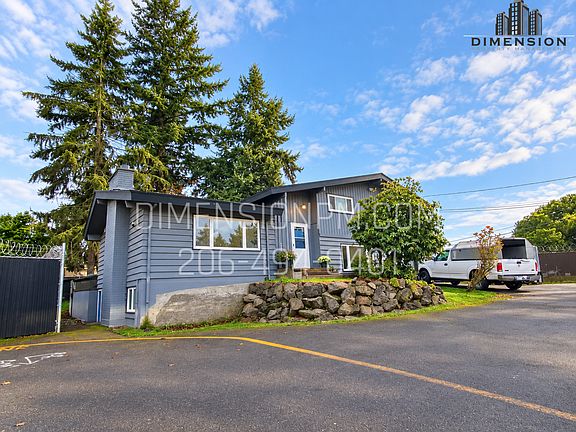 4th image of 825 S 176th St