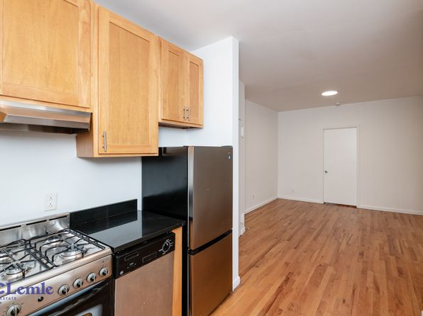 305 E 78th St #5D