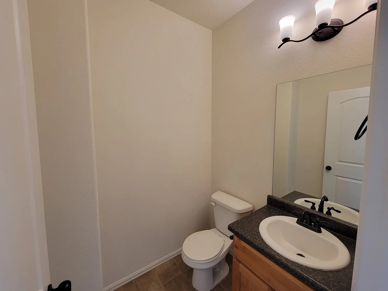 4 bed, 1788 sqft, $3,000 — Photo 4