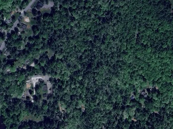 111 Rippling Brook Rd, Canadensis, PA 18325