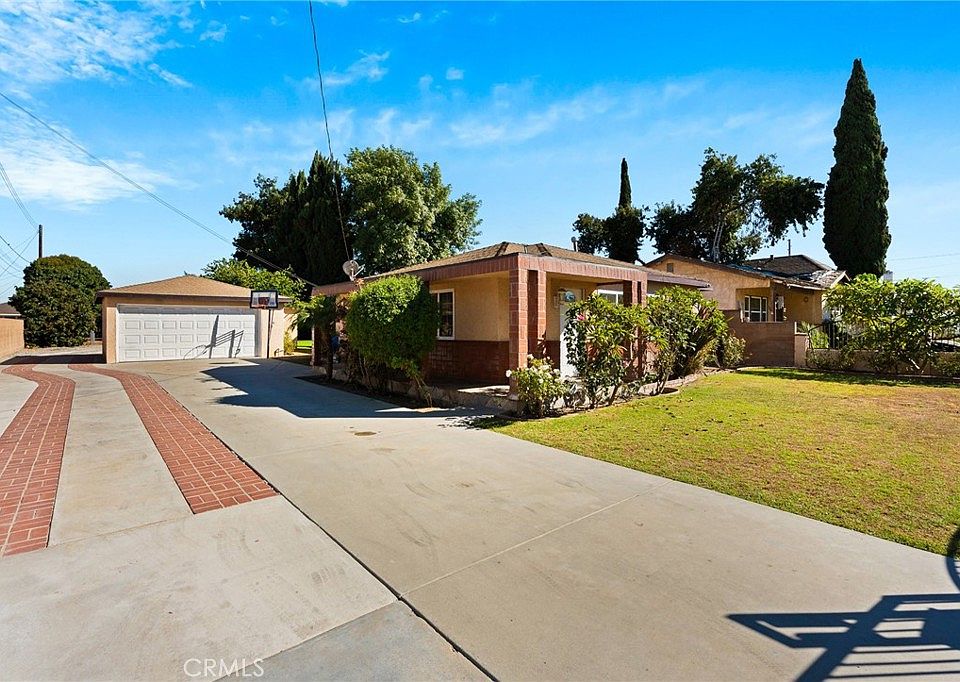 1st image of 16422 California Ave