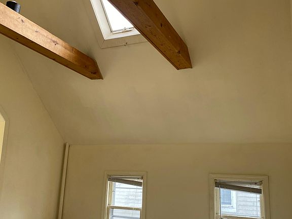 4th image of 622 N Adams St #2
