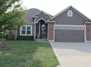 22612 Surrey Ln, Peculiar, MO 64078