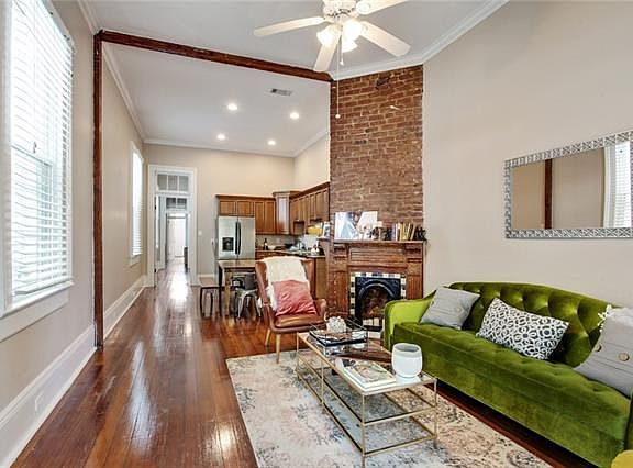 4th image of 824-26 Foucher St