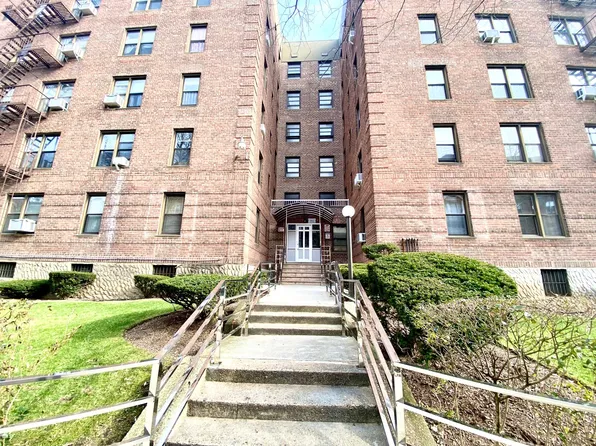 2615 Homecrest Avenue image 1 of 25