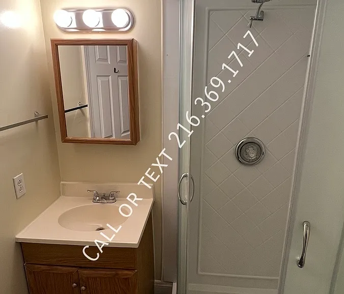 2088 W 101st St #LOWER — Photo 9