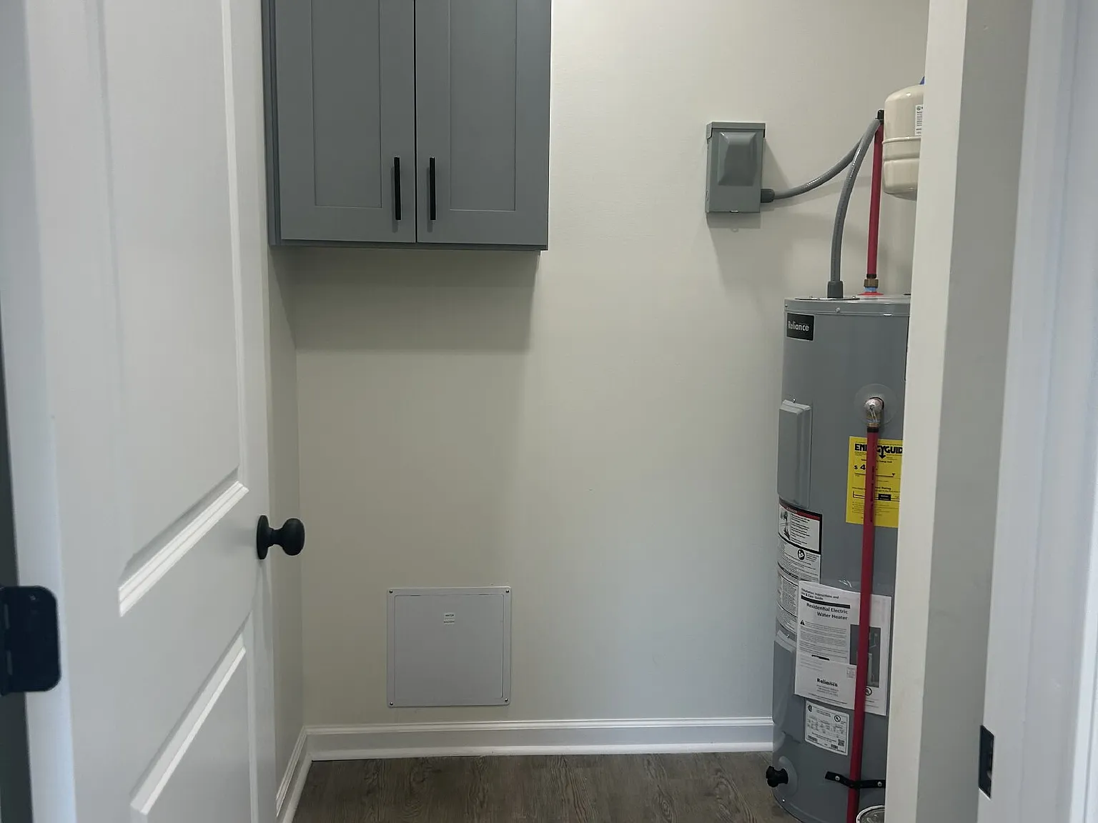 2 bed, 1.0 bath, 748 sqft, $1,275 — Photo 4